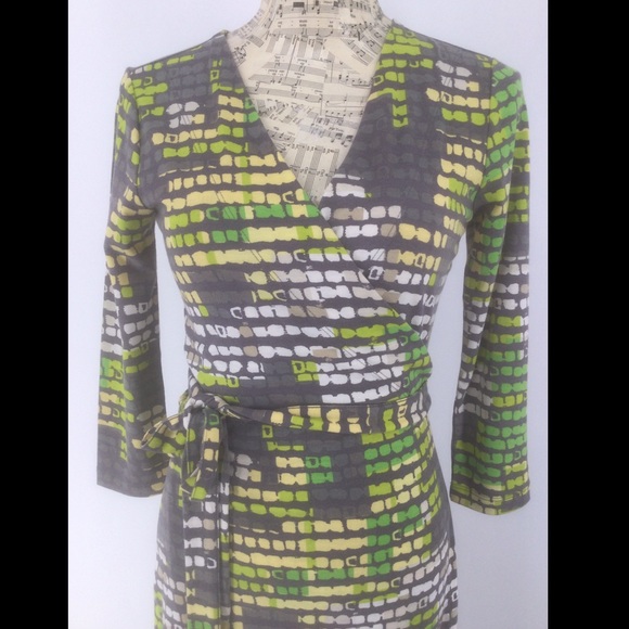 GAP XS Wrap Around Dress With 3/4 sleeves - Picture 3 of 8